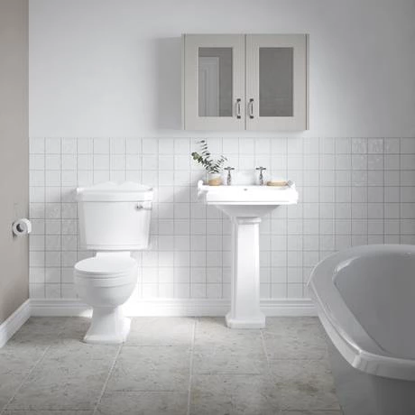 Appleby Traditional Close Coupled Toilet + Soft Close Seat - Image 4